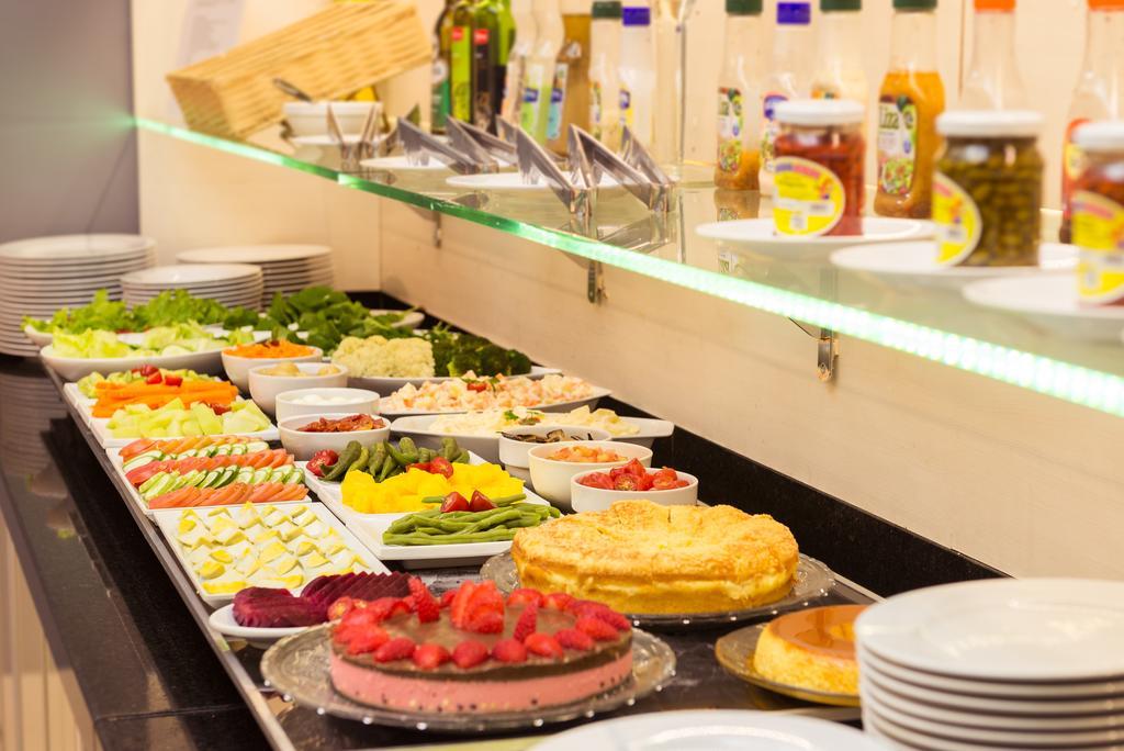 Hotel Kk Itu Kültér fotó
